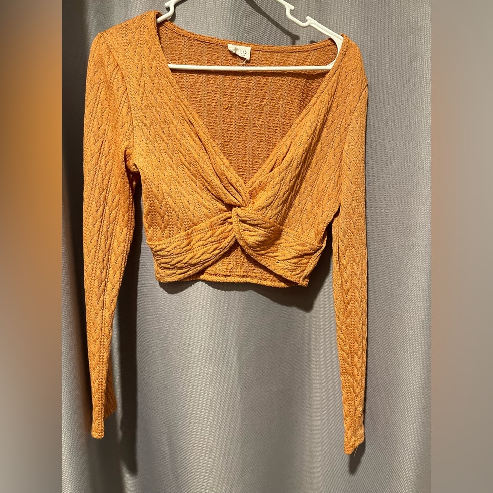 Le Lis Women’s Long Sleeve Knit Cropped Top